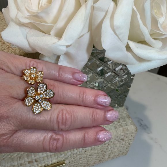 Paula Abdul gold love me ring - Picture 2 of 8